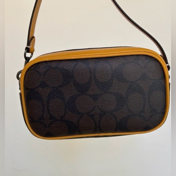 Coach JAMIE WRISTLET IN SIGNATURE CANVAS WITH VARSITY MOTIF New - Picture 8 of 15